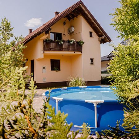 Holiday Home Avita Bihać エクステリア 写真