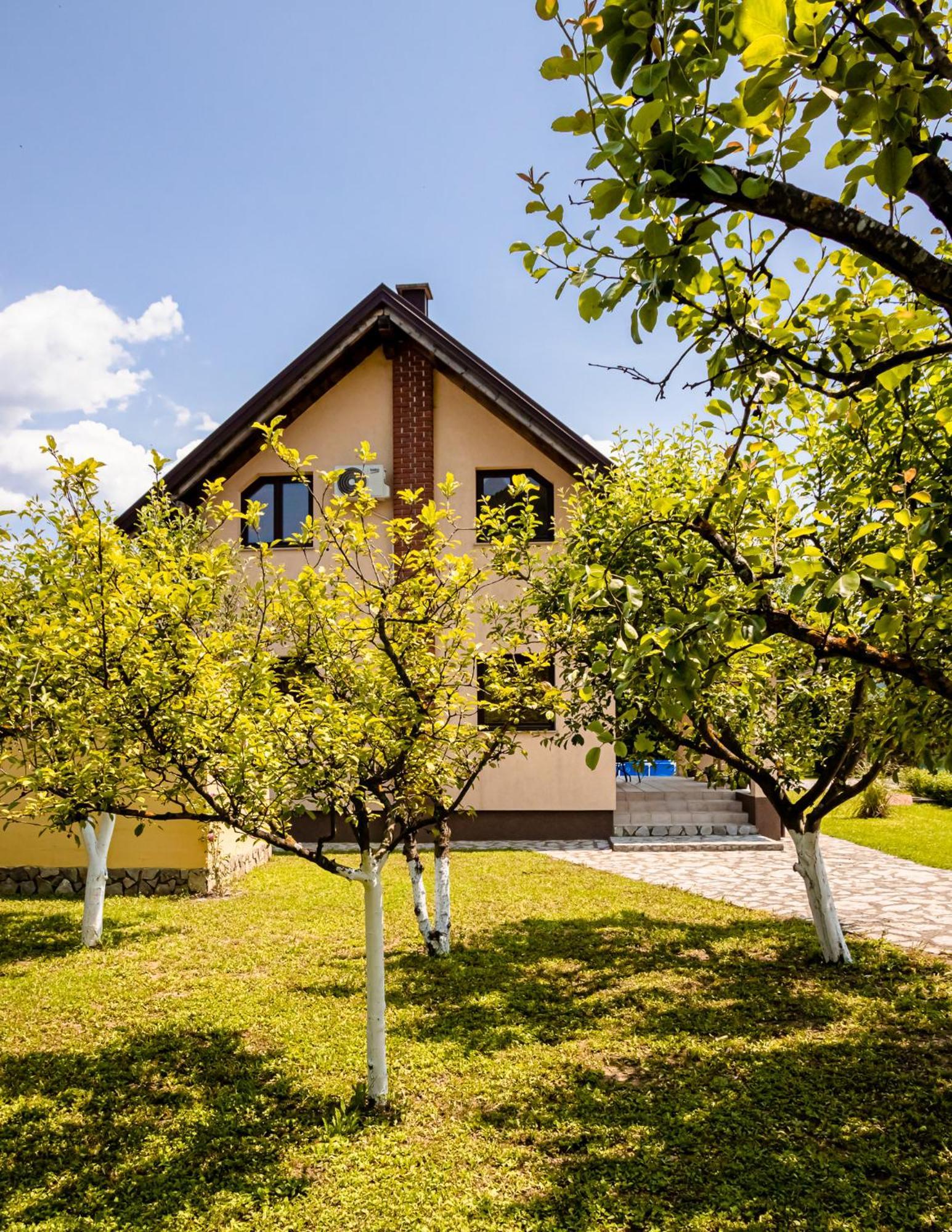 Holiday Home Avita Bihać エクステリア 写真